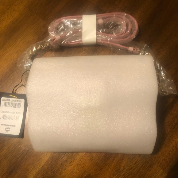 NWT $720 MCM Mini Patricia Round Crossbody Bag in Visetos in Powder Pink! - Picture 13 of 14